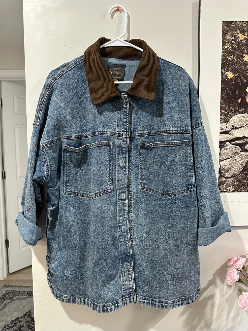 Oversized Man Blue Denim Jacket with Brown Corduroy Collar